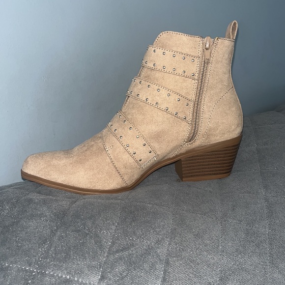 Brand new Just Fab Taupe Boots - Picture 6 of 8